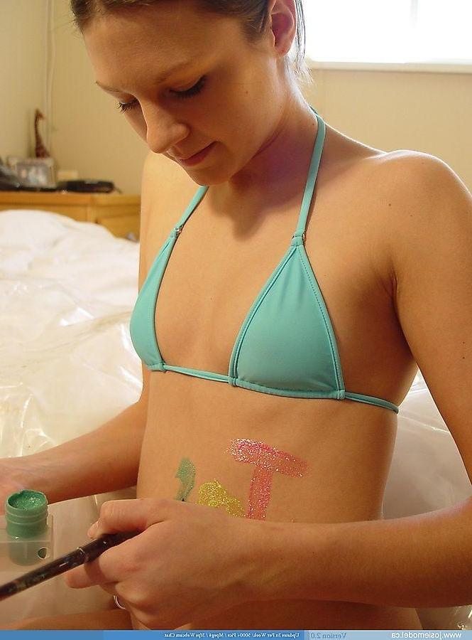 20P Pictures of teen star Josie Model getting kinky with the body paint