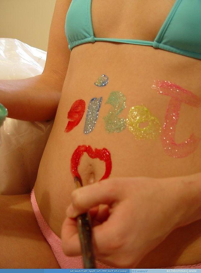 20P Pictures of teen star Josie Model getting kinky with the body paint