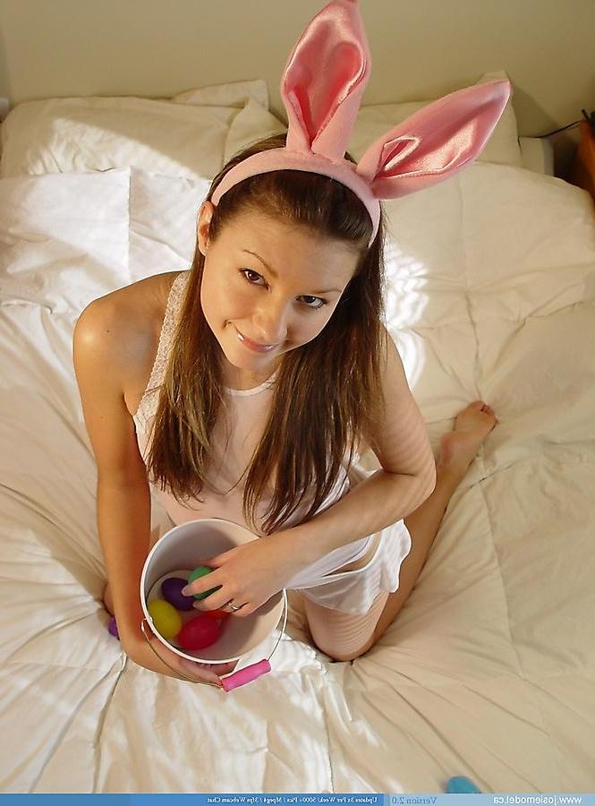 20P Pictures of teen amateur Josie Model dressed for some wild bunny sex