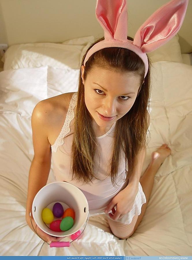 20P Pictures of teen amateur Josie Model dressed for some wild bunny sex