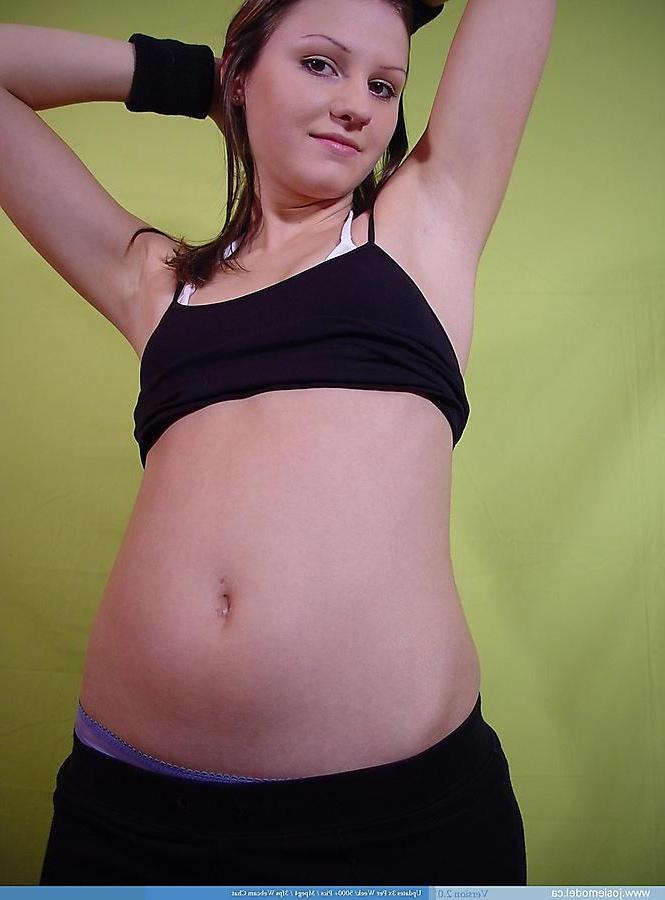 20P Pictures of teen hottie Josie Model working out her hot body