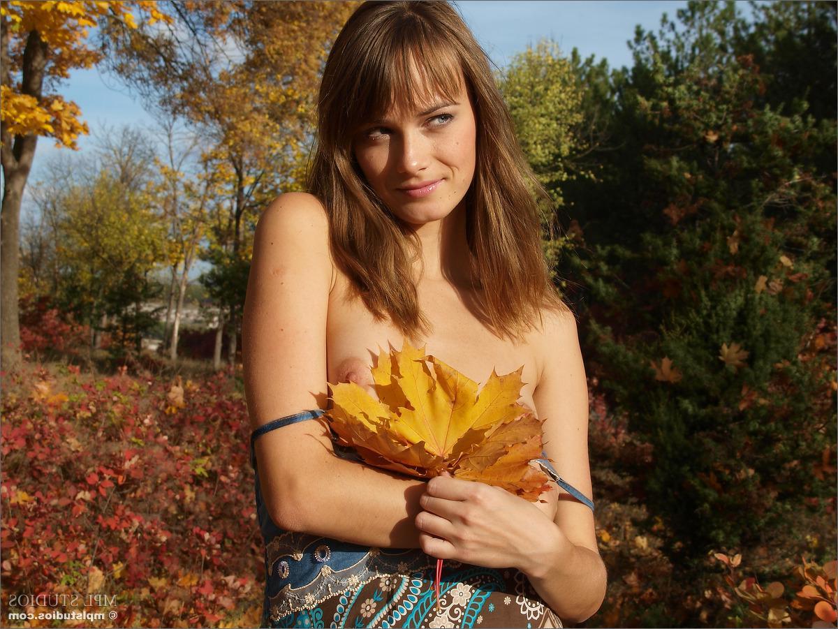 12P MPL Studios Presents Maya in "Autumn In Crimea"