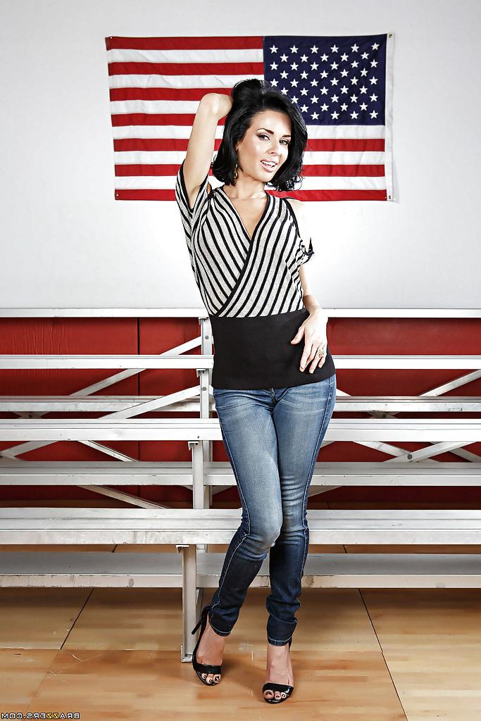 16P Smiley brunette MILF in blue jeans slowly uncovering her gorgeous curves