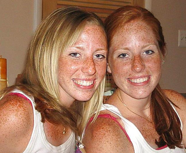 22P Freckles: a constellation 