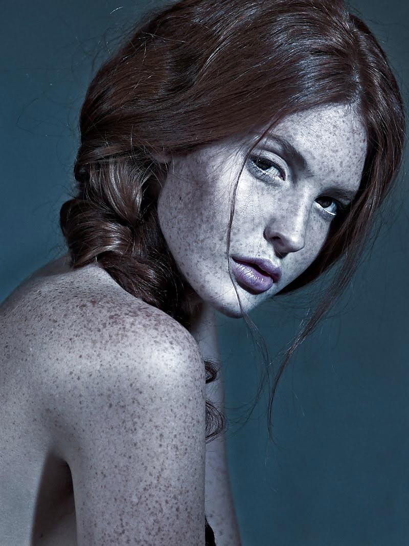 22P Freckles: a constellation 
