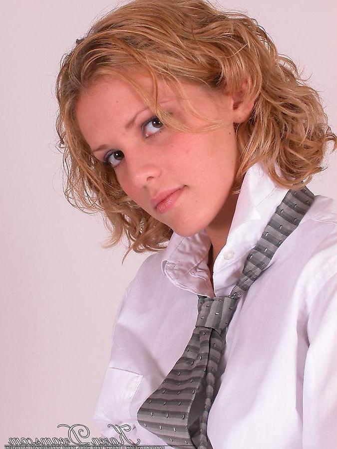 20P Bilder von Karen Dreams, die ihren perfekten Körper zeigt