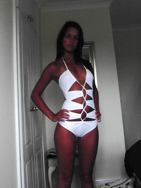 10P Hottie in Bathsuit