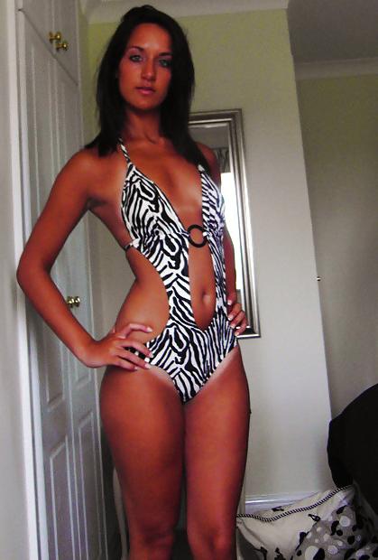 10P Hottie in Bathsuit
