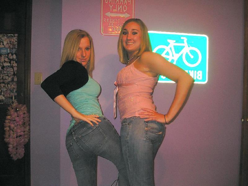 25P Sexy blue jeans