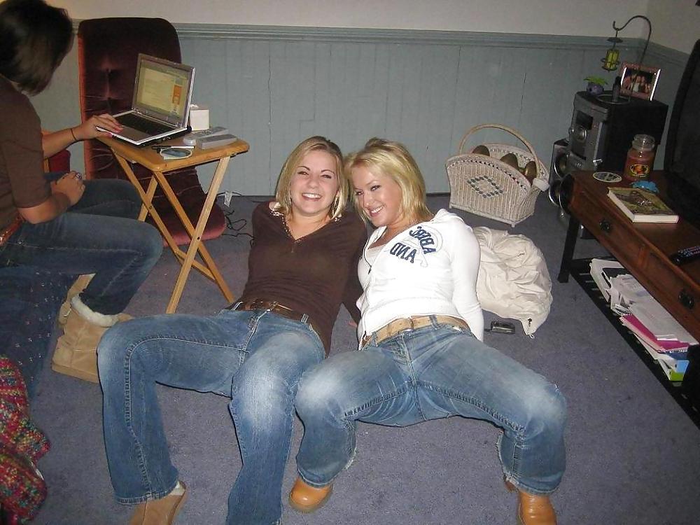 25P Sexy blue jeans