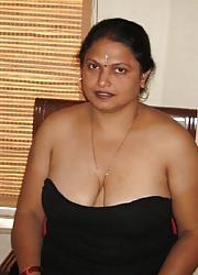 17P Real  indian  aunty nude  booby   body