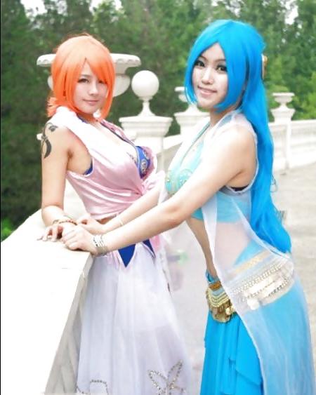 17P Vivi and Nami- cosplay