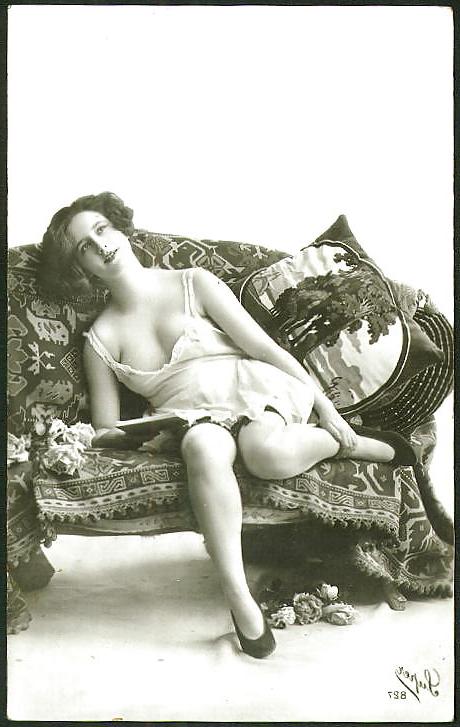 25P Old French postcards 9