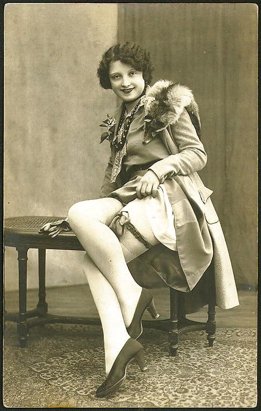 25P Old French postcards 9