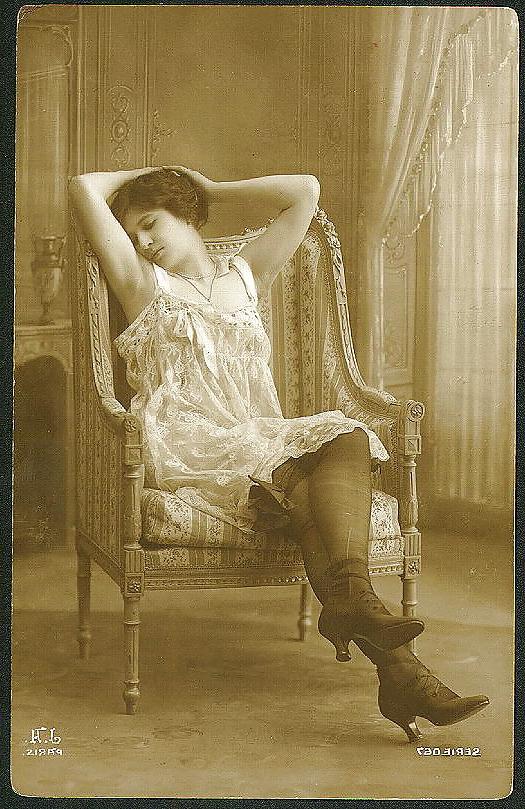25P Old French postcards 9
