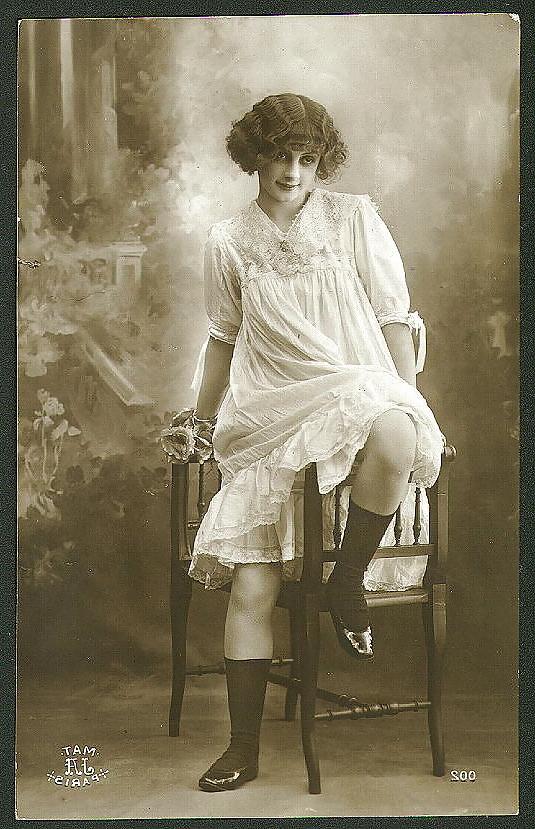 25P Old French postcards 9