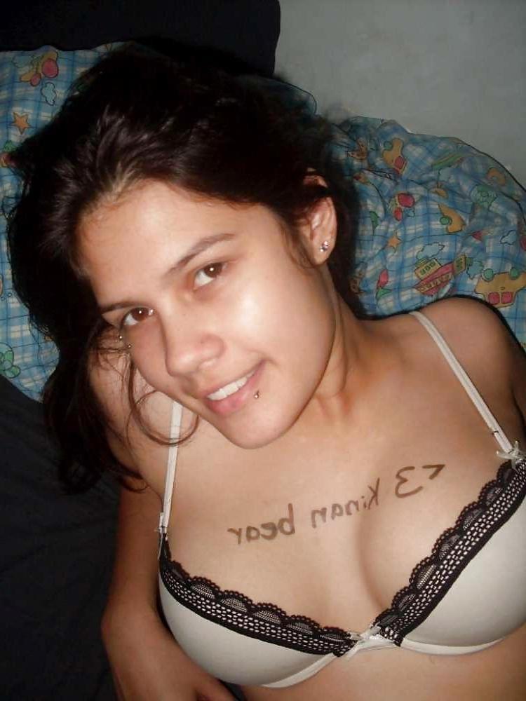 25P BEAUTIFUL BUSTY TEEN GIRL