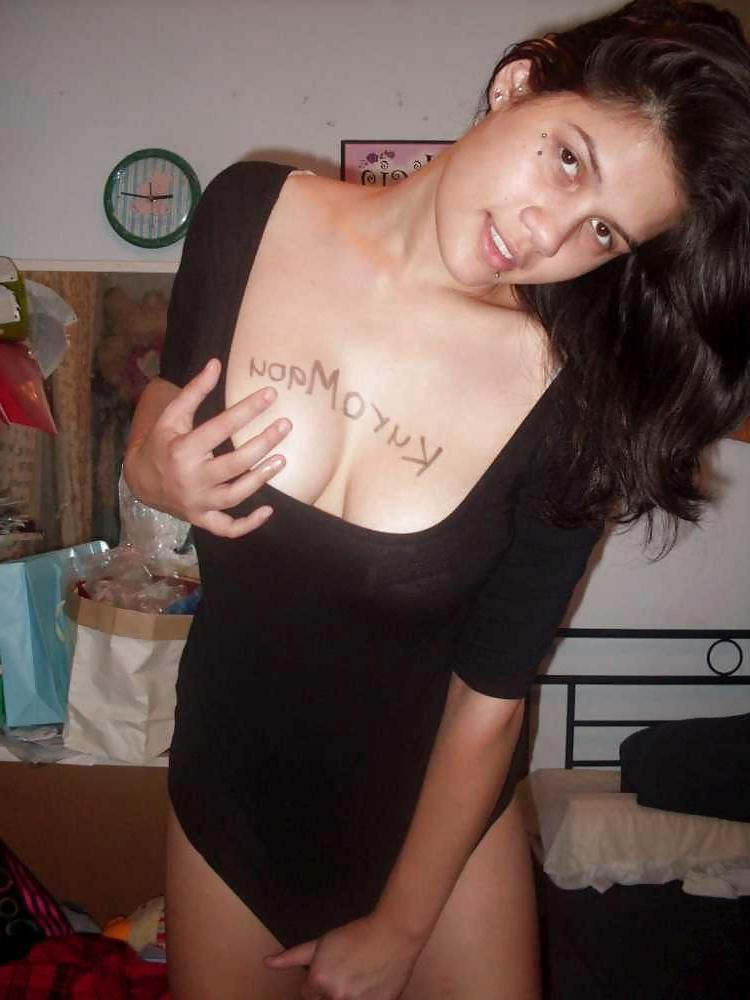 25P BEAUTIFUL BUSTY TEEN GIRL