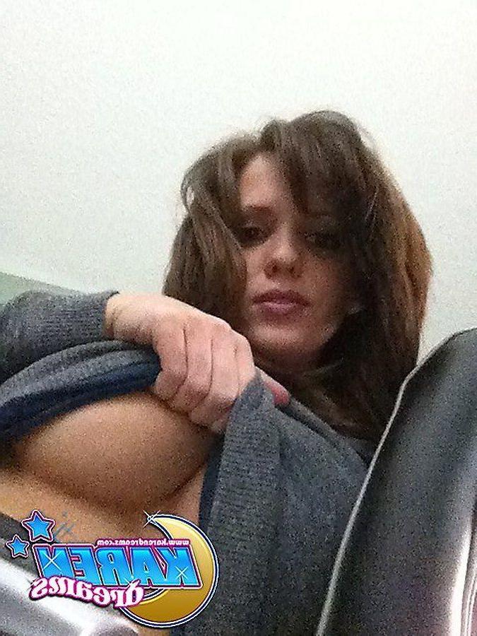 20P Pictures of Karen Dreams taking sexy pics of herself