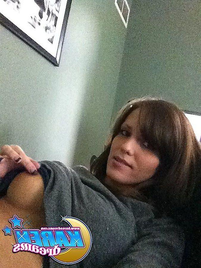 20P Pictures of Karen Dreams taking sexy pics of herself