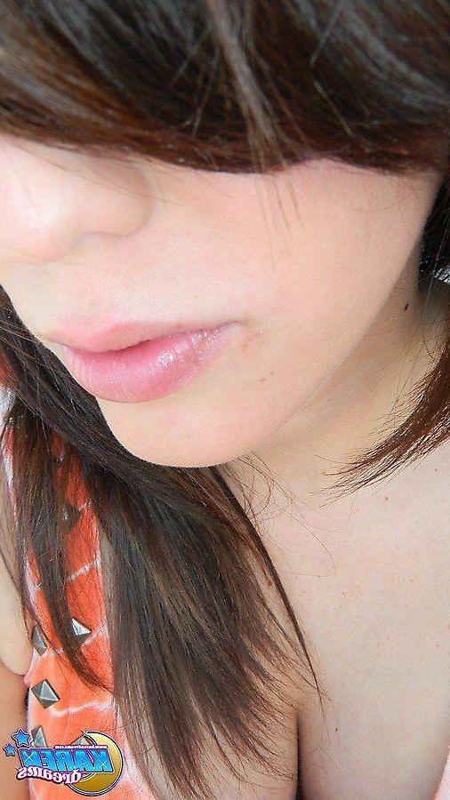16P Pictures of teen amateur Karen Dreams taking some sexy pics of herself