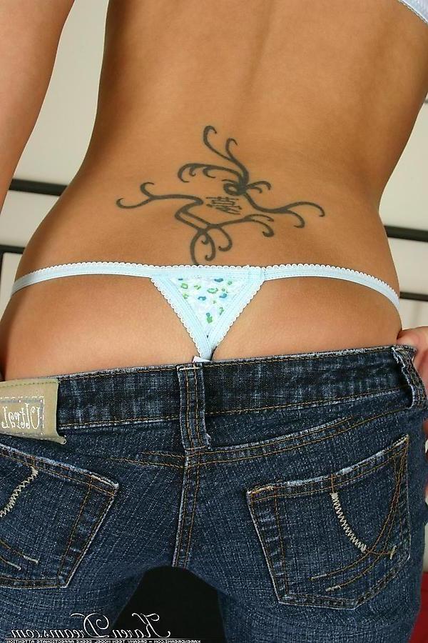 20P Pictures of teen girl Karen Dreams showing her hot body