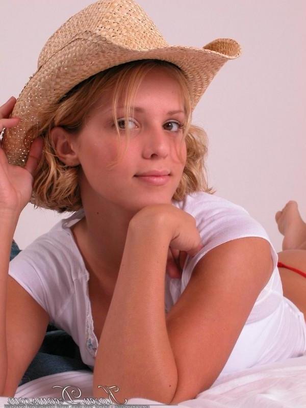 16P Karen in bed with a cowboy hat