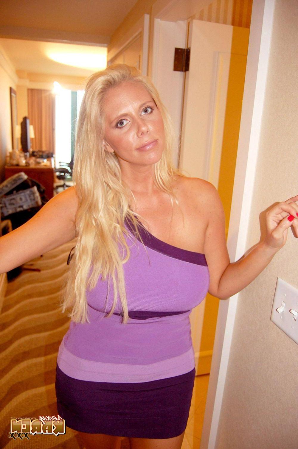 16P Pictures of Sexy Karen enjoying a stiff cock