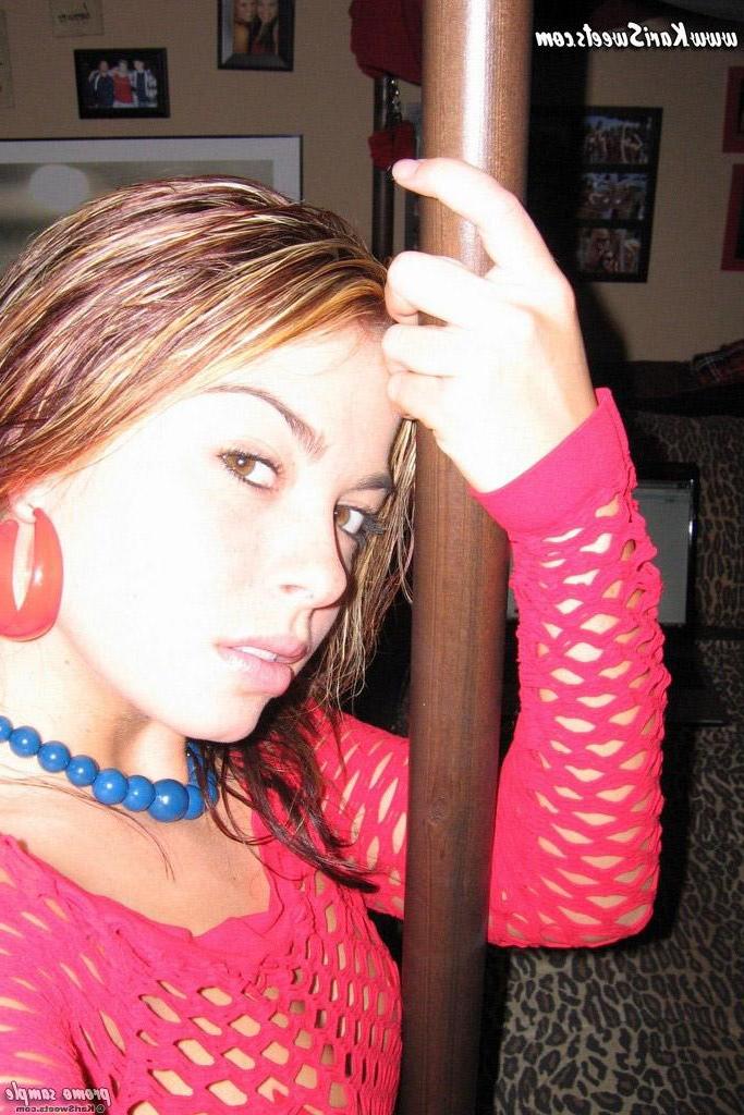 20P Kari Sweets shows you just how hot her body is