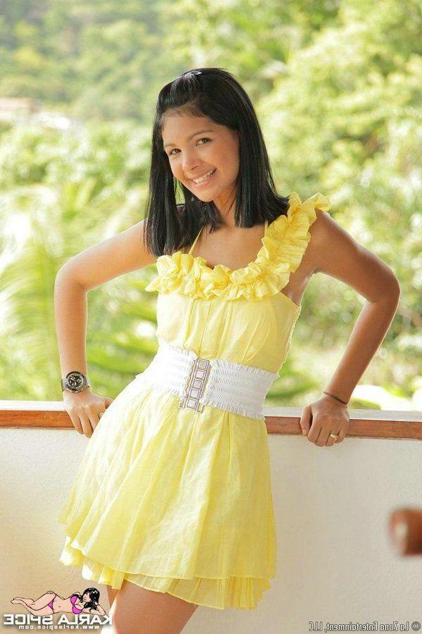 15P Pictures of teen Karla Spice showing off her beautiful body