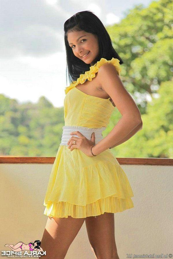 15P Pictures of teen Karla Spice showing off her beautiful body