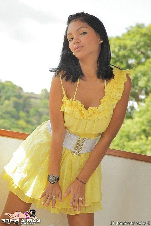 15P Pictures of teen Karla Spice showing off her beautiful body
