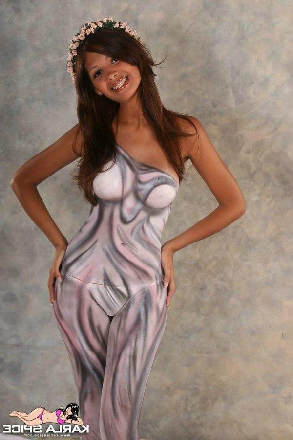 15P Pictures of teen slut Karla Spice wearing only body paint