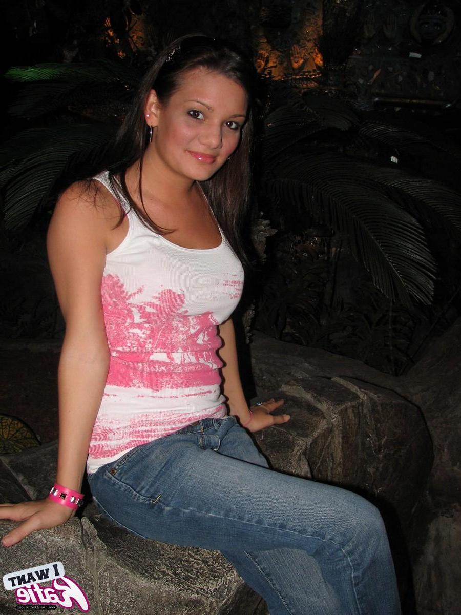 12P Sexy and very horny Katie exposes her big tits for candid pictures during her trip to Las Vegas