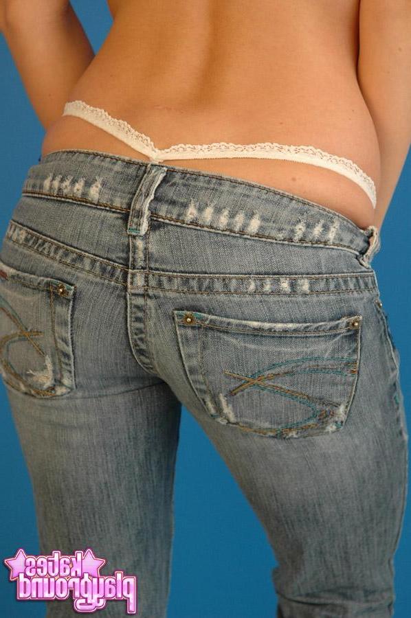 20P Pictures of teen babe Kate\'s Playground showing off her hot body
