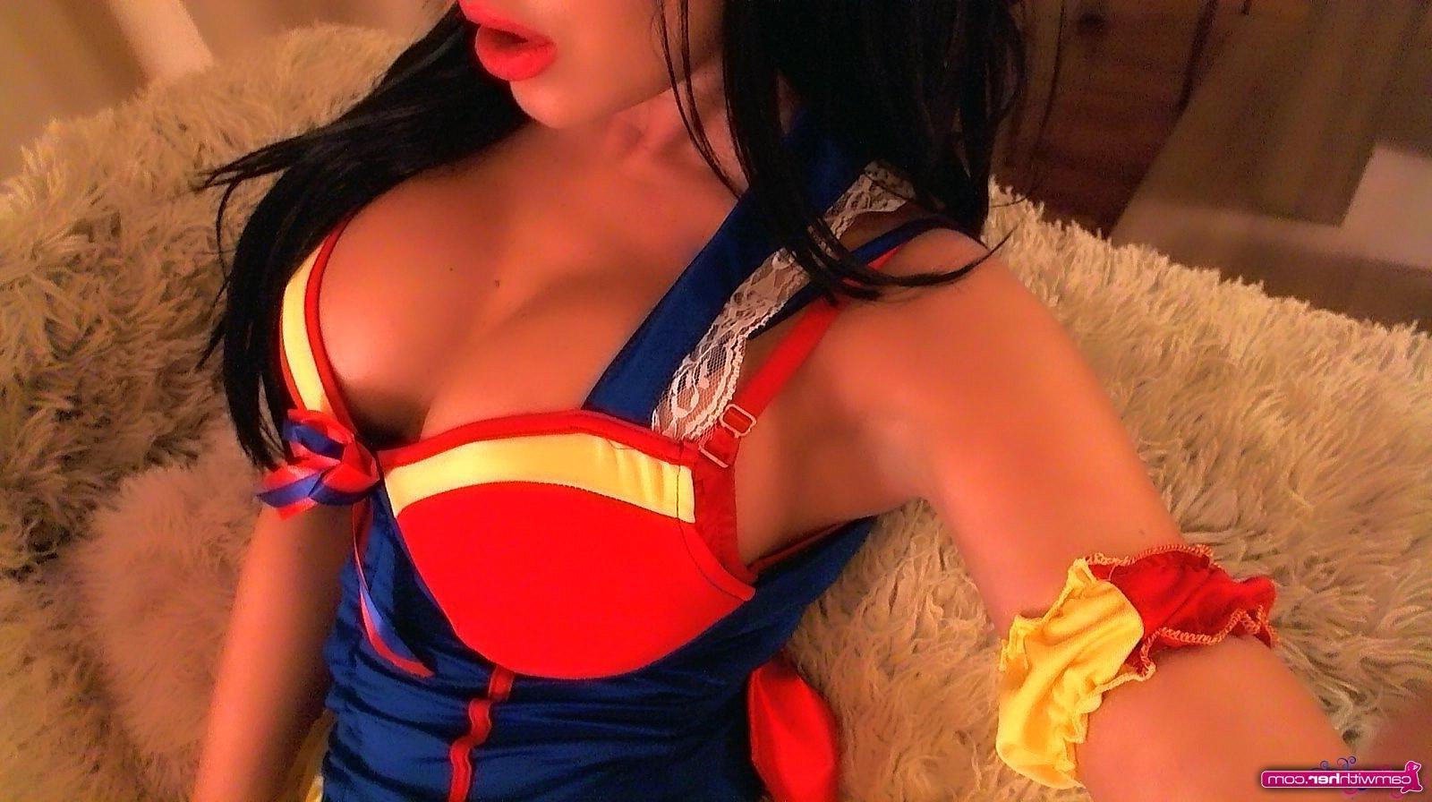 12P Katherine Knowles goes as a sexy Snow White for you