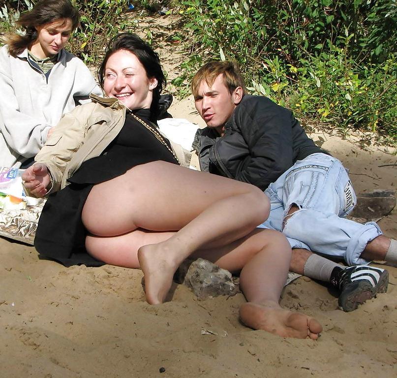 15P Dirty slut show her pussy