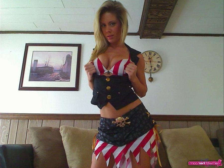 12P Blonde camgirl Kayce dressed as a sexy pirate