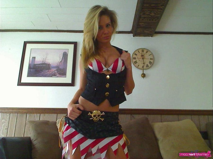 12P Blonde camgirl Kayce dressed as a sexy pirate