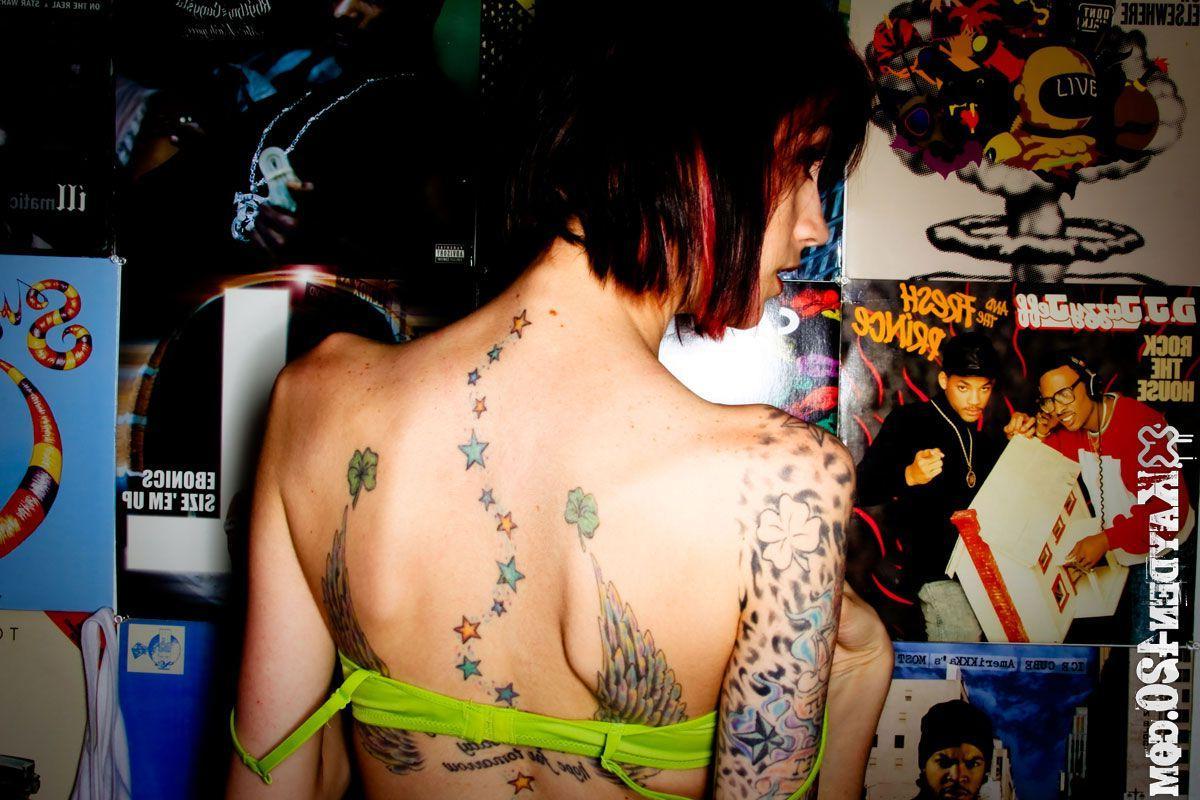 16P Pictures of Kayden 420 showing her hot naked body