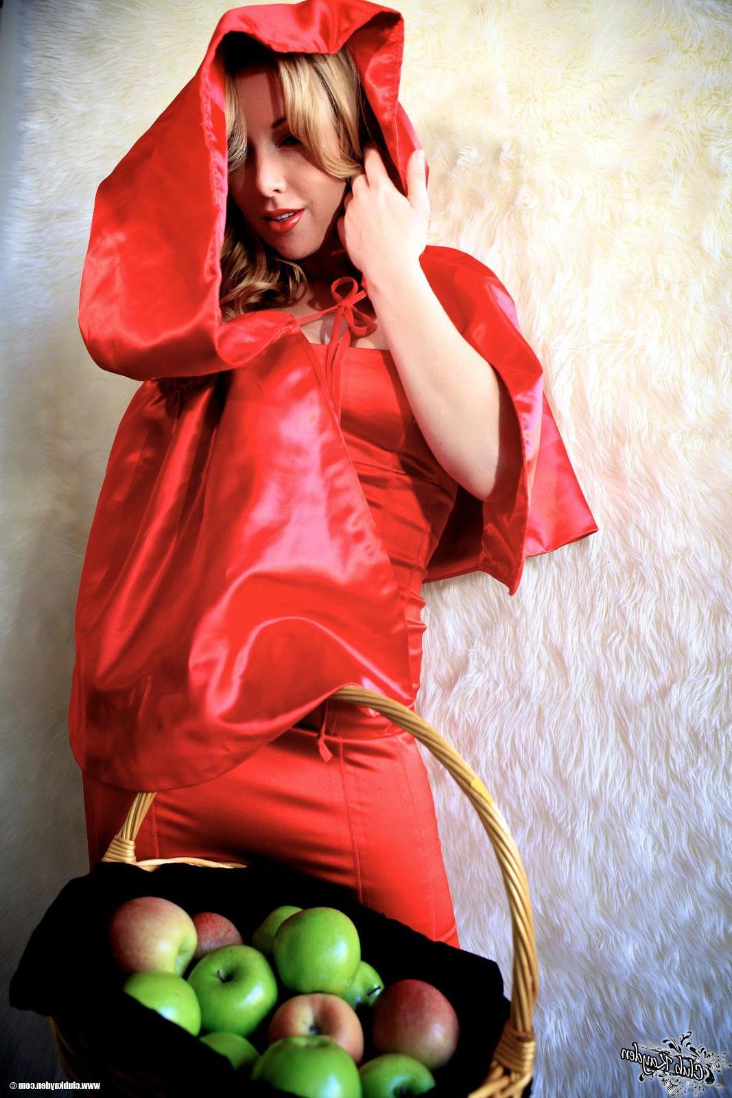 15P Pictures of Kayden Kross dressed as sexy Little Red Riding Hood