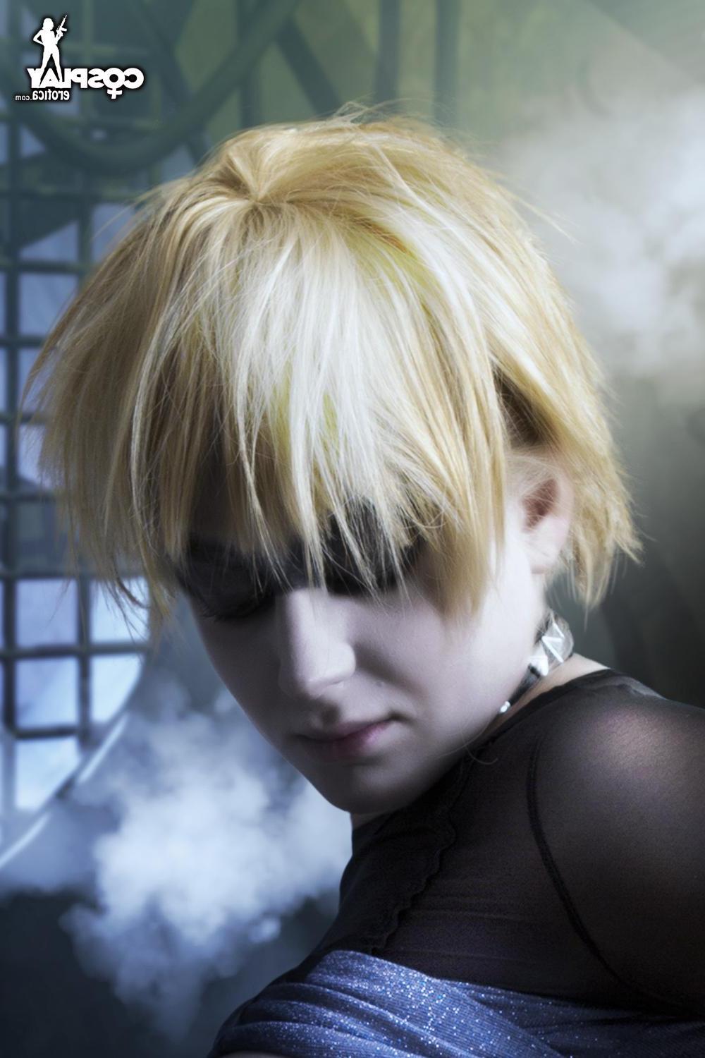 12P Cosplayer Kayla dresses up as Pris from Blade Runner