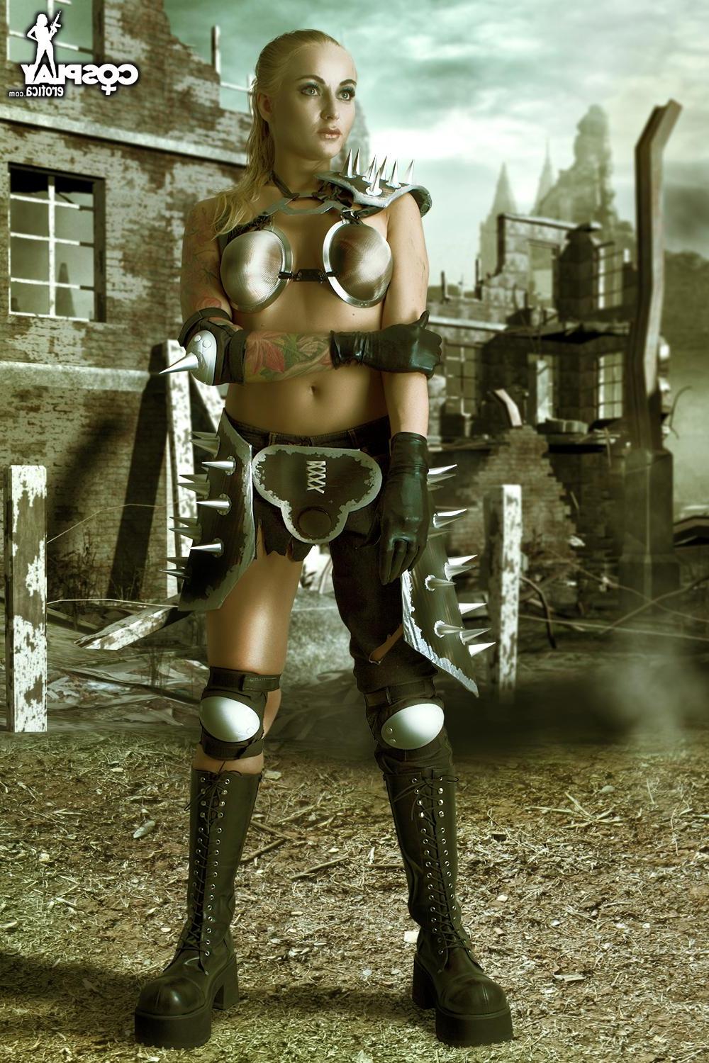 12P Blonde cosplay babe Kayla is a sexy warrior