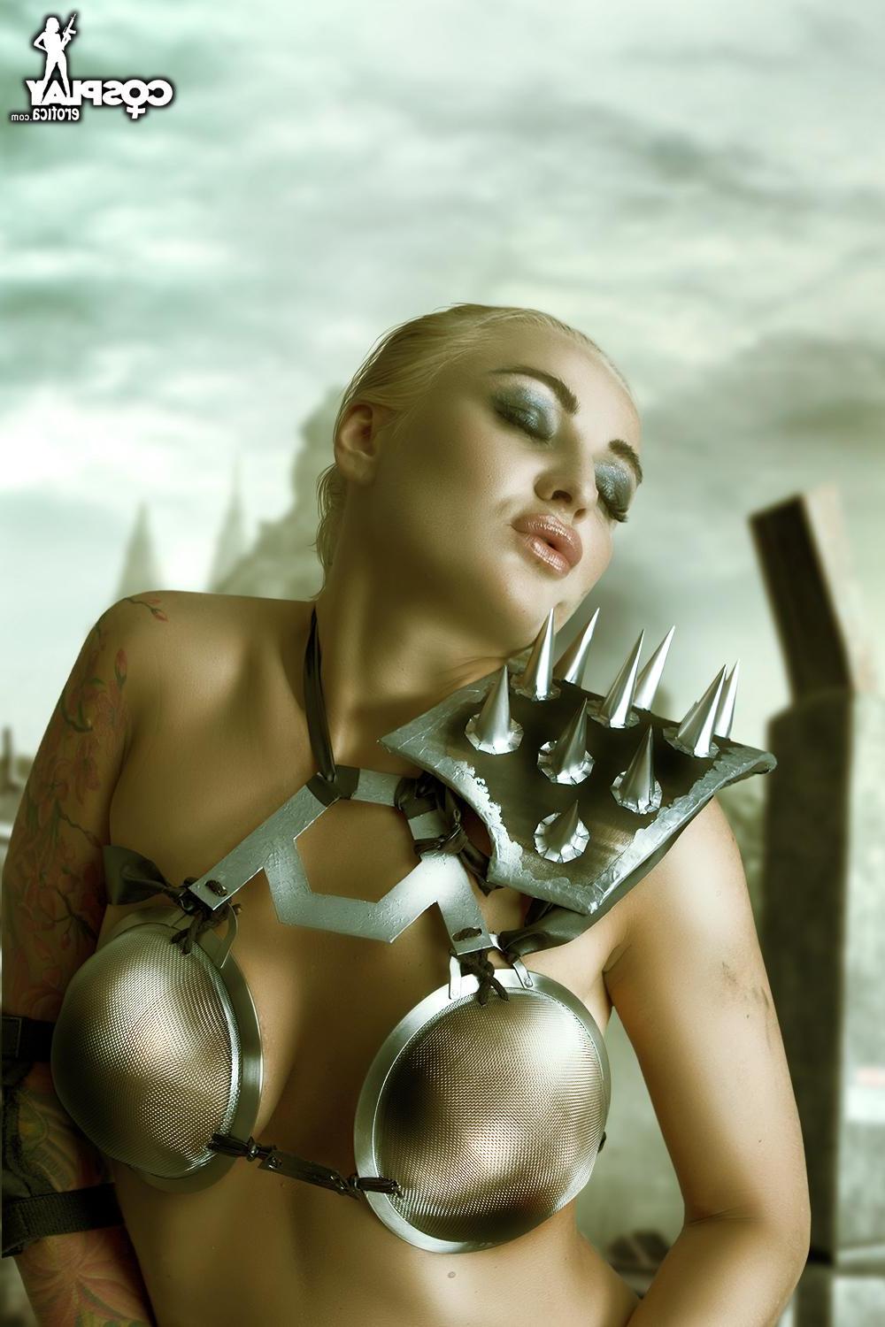 12P Blonde cosplay babe Kayla is a sexy warrior