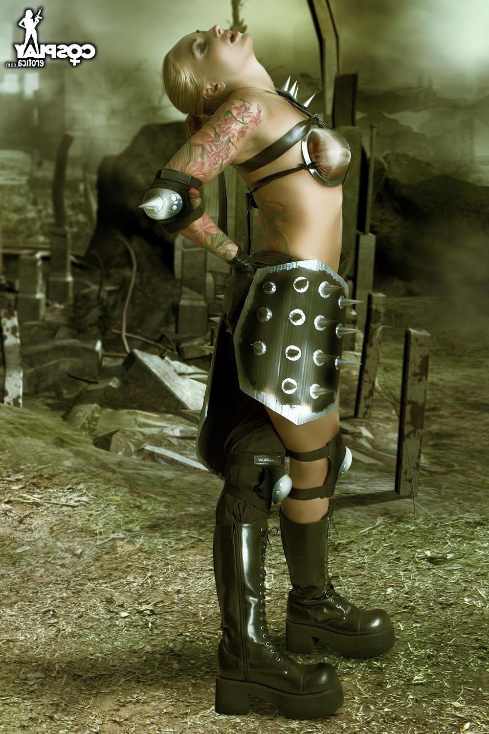 12P Blonde cosplay babe Kayla is a sexy warrior