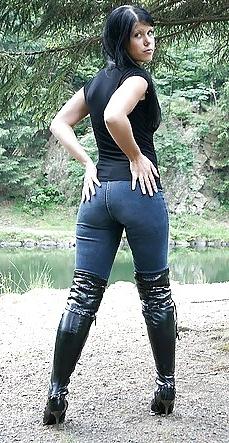 25P Sexy blue jeans