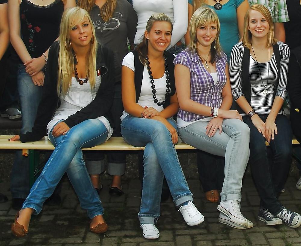 25P Sexy blue jeans
