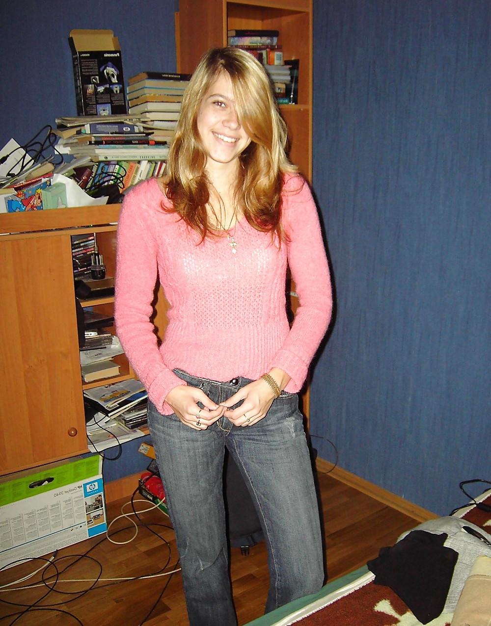 25P Sexy blue jeans