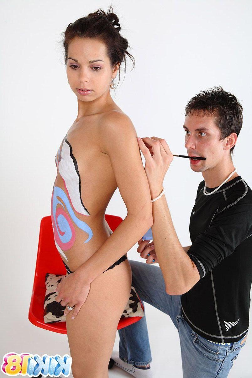 15P Pictures of teen model Kiki 18 getting kinky with body paint