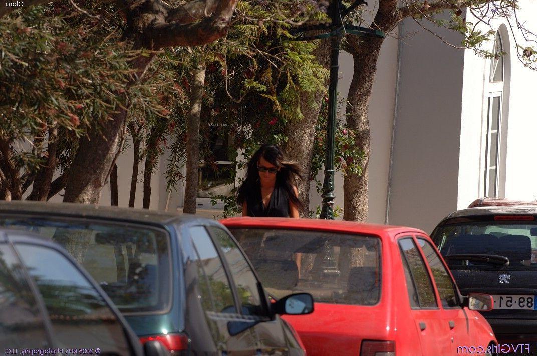 20P Pictures of Clara showing her hot body